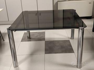 Tavolo acciaio cromato e cristallo fumè, anni '70