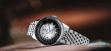Rado captain cook over-pole permute