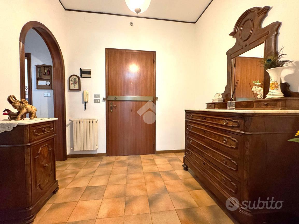 5 LOCALI A SAN GIOVANNI IN PERSICETO - Vista 2