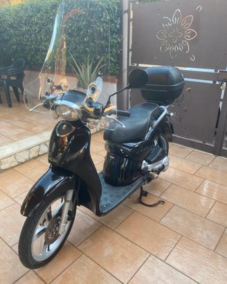 Scarabeo Aprilia 50 cc 4 T 2013