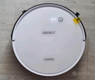 Robot aspirapolvere e lavapavimenti Deebot