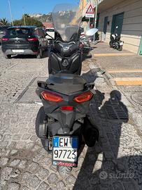 Yamaha xmax 300