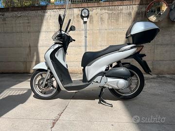 Honda SH150 2012 solo 9.540km bauletto-parabrezza