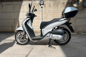 Honda SH150 2012 solo 9.540km bauletto-parabrezza