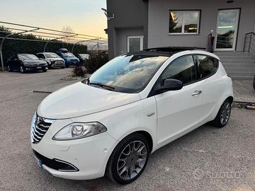 Lancia Ypsilon 1.2 69 CV Platino