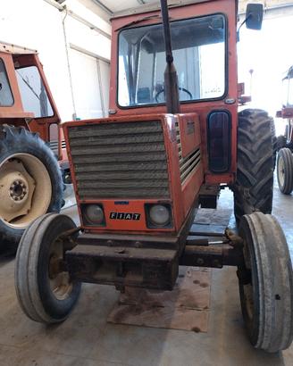 Trattore FIAT 780