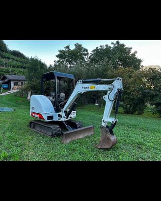 Bobcat 327