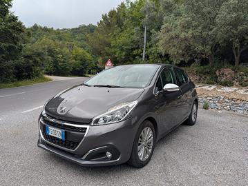 Peugeot 208 1.2 110cv Allure