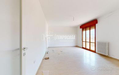 RIF: A017 Quadrilocale in Centro a Novi.