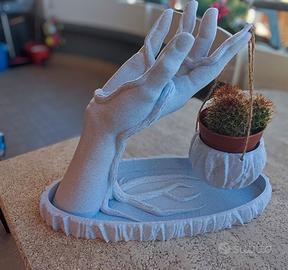 Mano porta vaso sospeso (decorazione)