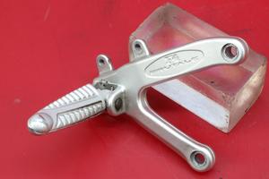Pedana anteriore destra MV AGUSTA Brutale 750