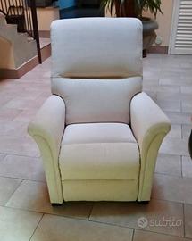 Poltrona Relax  Elettrica - Rigenerata .Come nuova