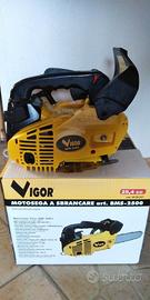 Moto sega nuova con motore benzina 25 cc