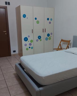 € 500 stanza per ragazza