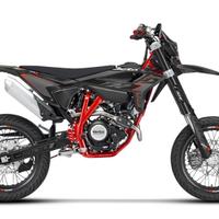 Beta RR 4T 125 MOTARD R E5+ NERO