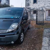 Renault Trafic passenger