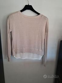 Maglia beige con fiocco sulla schiena