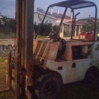 Carrello elevatore muletto