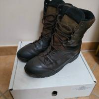 Stivali anfibi N. 46