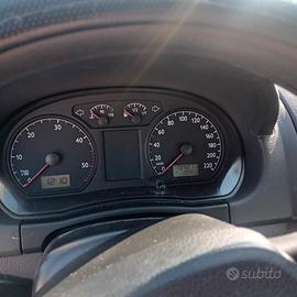 VOLKSWAGEN Polo 4ª serie - 2004