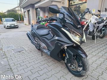 Kymco ak 550