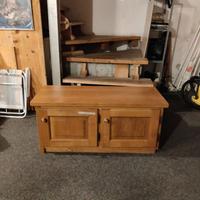 Mobiletto massiccio in legno di Rovere