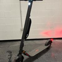 Monopattino Elettrico Segway Ninebot E45E + Altro