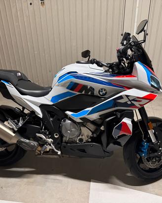 BMW M1000XR