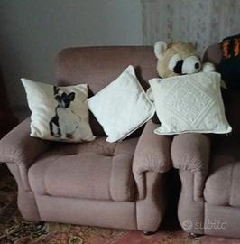 2 poltrone 20 eu l'una+ divanoletto 