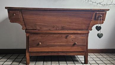 Madia - Credenza antica
