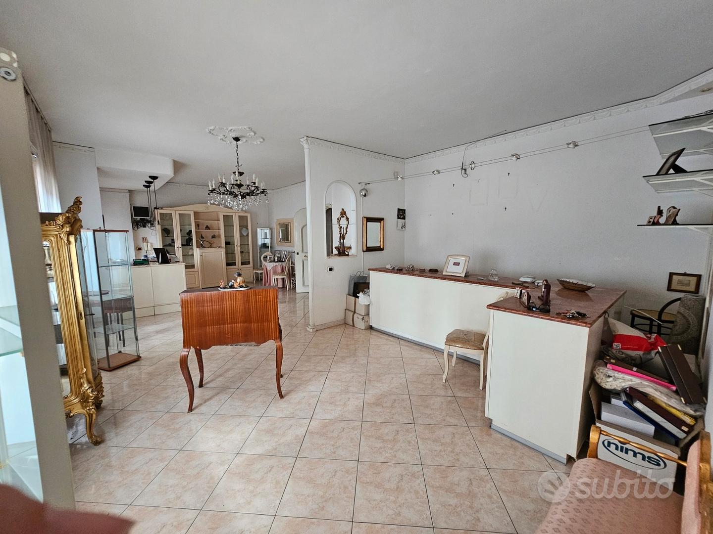 Negozi con 4 vetrine fronte strada Marigliano - Vista 4