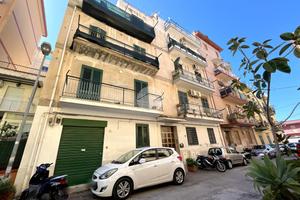 3 LOCALI A PALERMO