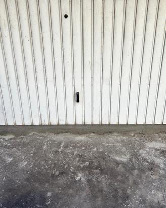 box/ garage a gravina di catania