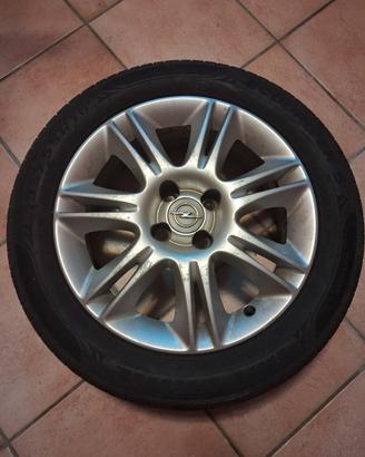 4 cerchi in Lega R16 Opel corsa con gomme gratis