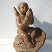 Scultura statua putto con pesce 19 X 14 antica