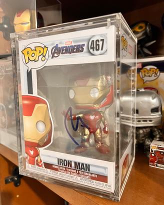 Funko pop Iron Man autografato da Robert Downey Jr