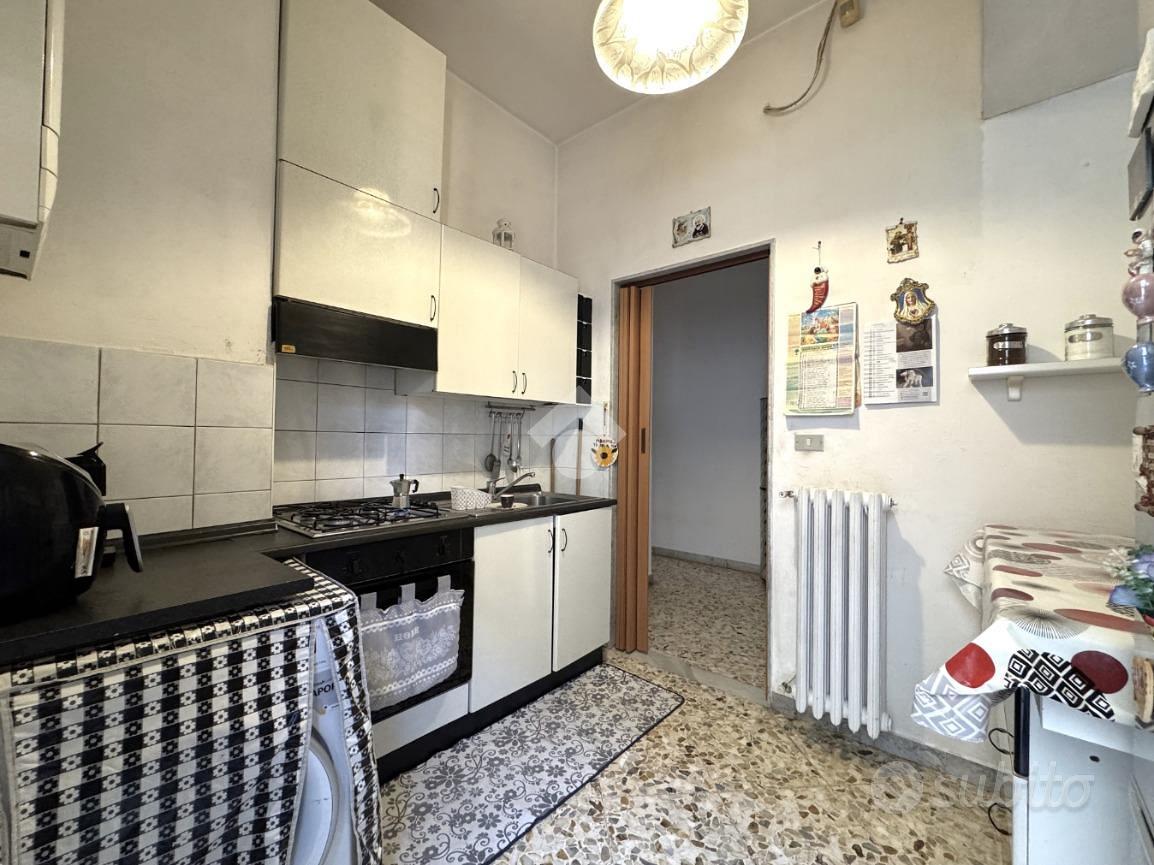 3 LOCALI A BARI - Altro