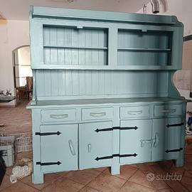 credenza artigianale stile tirolese 