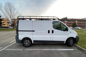 Oel vivaro 2005 1900 motore rigenerato