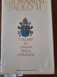 Libro di Giovanni Paolo II. " Varcare la soglia de