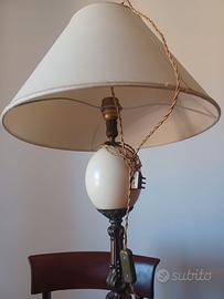 Lampada con uovo struzzo vintage