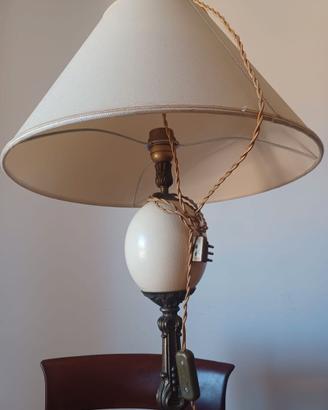 Lampada con uovo struzzo vintage