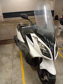 Kymco downtown 300i