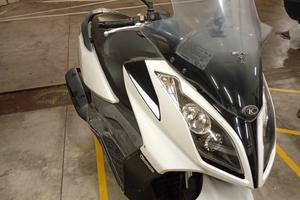 Kymco downtown 300i