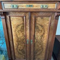 Mobile antico  in radica color noce chiaro