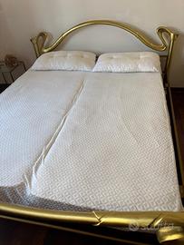 Letto ottone compreso di materasso e comodini