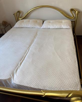 Letto ottone compreso di materasso e comodini