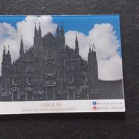 Un pannello decorativo da appoggio in vetro del Du