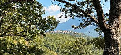 Rudere con vista a civita d'antino