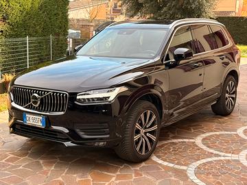 Volvo XC90 B5 (D) - 7 posti